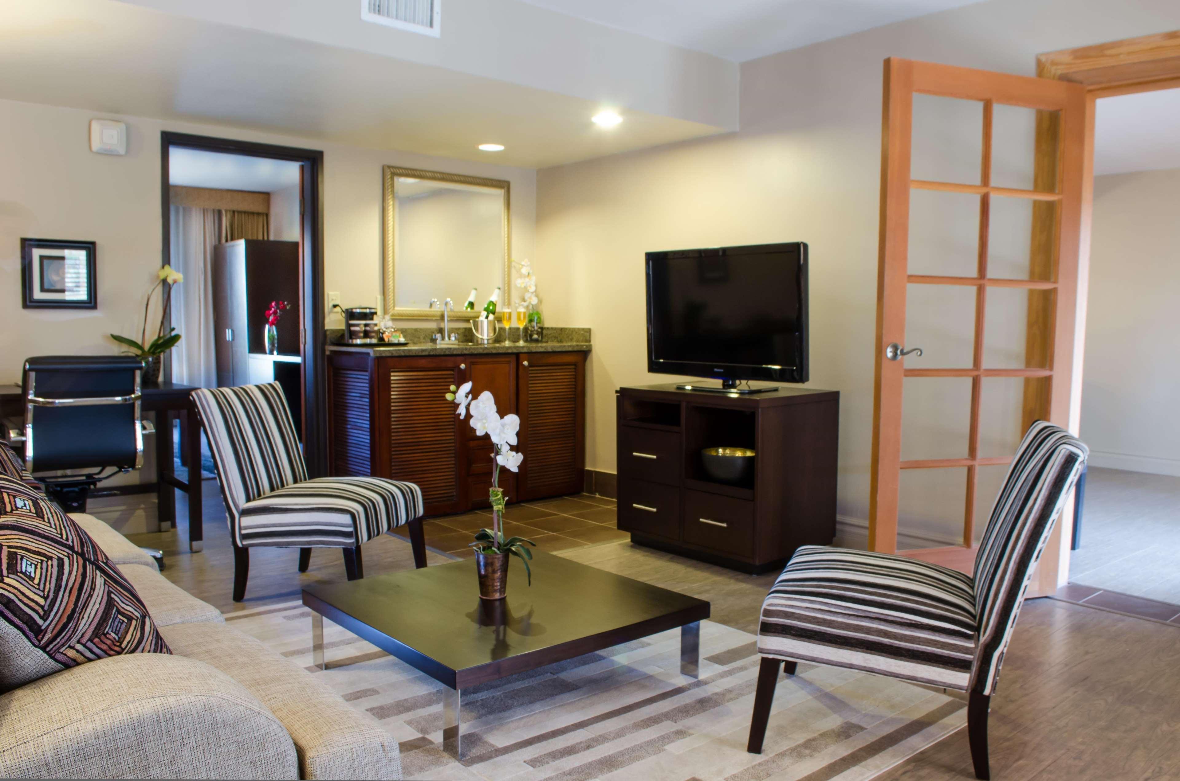Doubletree Suites By Hilton Tucson Airport Exterior foto
