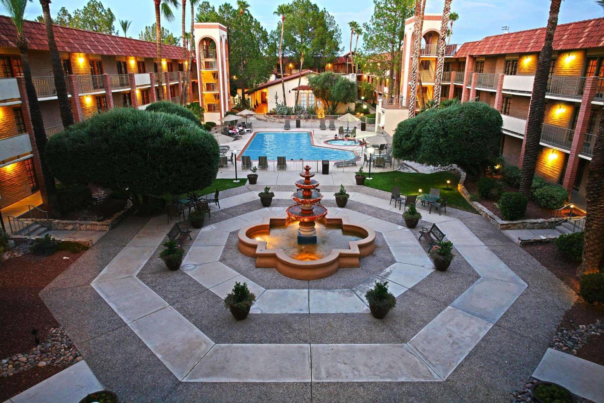 Doubletree Suites By Hilton Tucson Airport Exterior foto